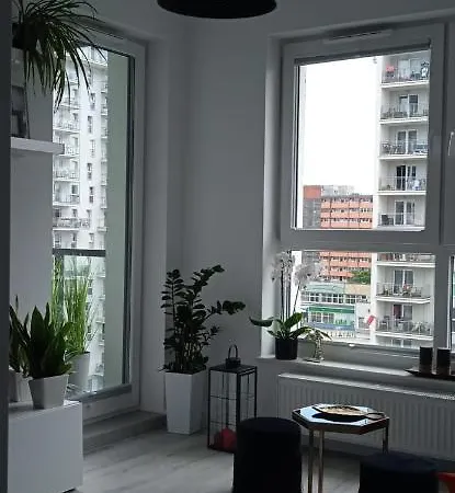 Obroncow Wybrzeza Apartment *