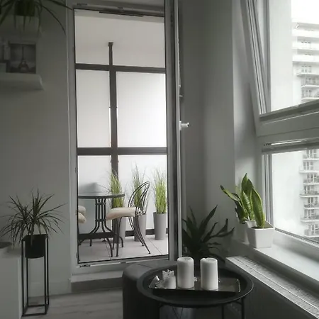 Obroncow Wybrzeza Apartment