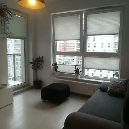 Apartment Obroncow Wybrzeza *