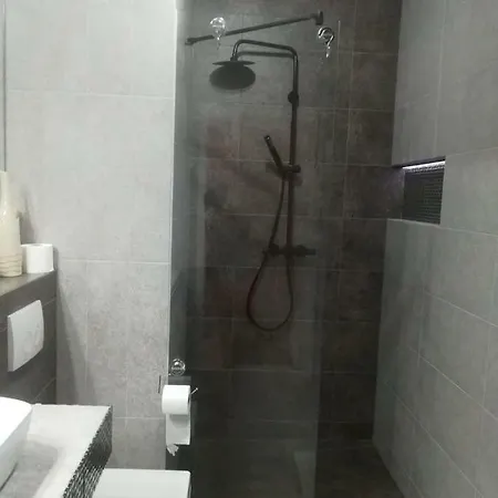 Obrońców Wybrzeża Apartament *